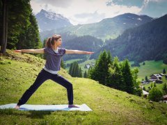 Yogawanderung-Gargellen-Montafon Tourismus-GmbH-Daniela-Fritz-1.jpg